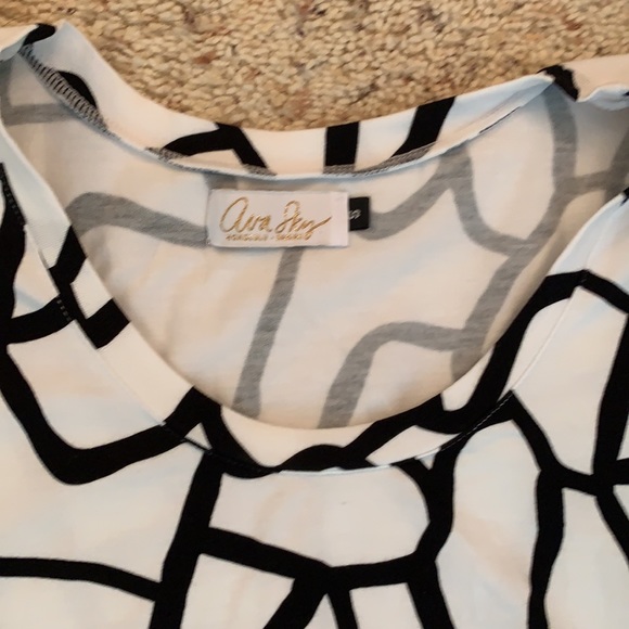 Ava sky tshirt dress size small - Picture 3 of 5